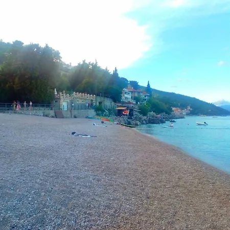 Lovely Near The Sea Apartment