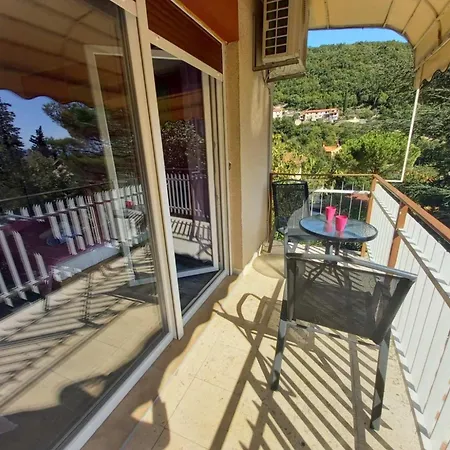 Apartment Lovely Near The Sea *