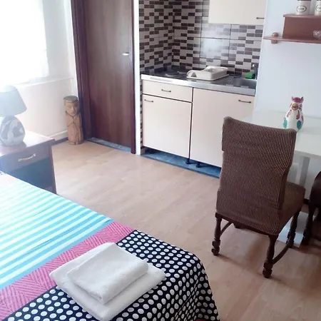 Lovely Near The Sea Apartment