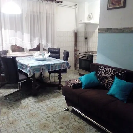 Apartment Lovely Near The Sea *