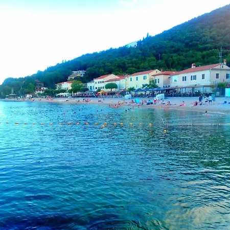 Lovely Near The Sea Apartment