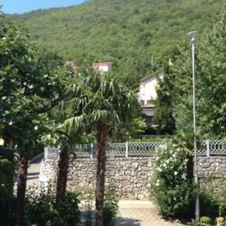 Apartment Lovely Near The Sea Moscenicka Draga