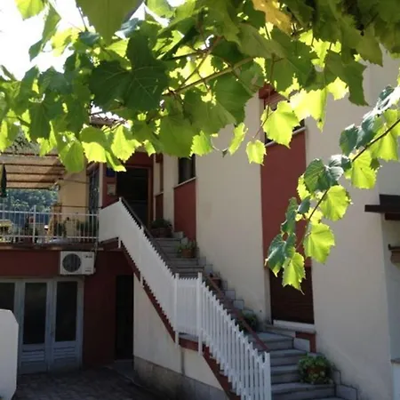 Apartment Lovely Near The Sea